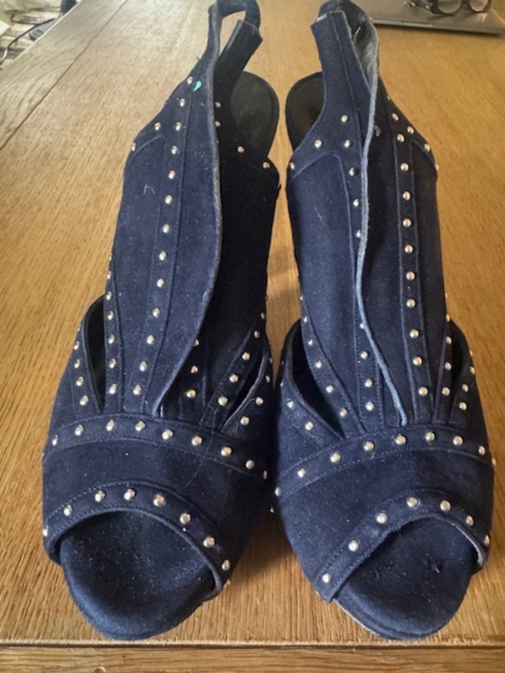 Maria Cher navy blue heels with silver stud detailing. Size 9 - Picture 5 of 7